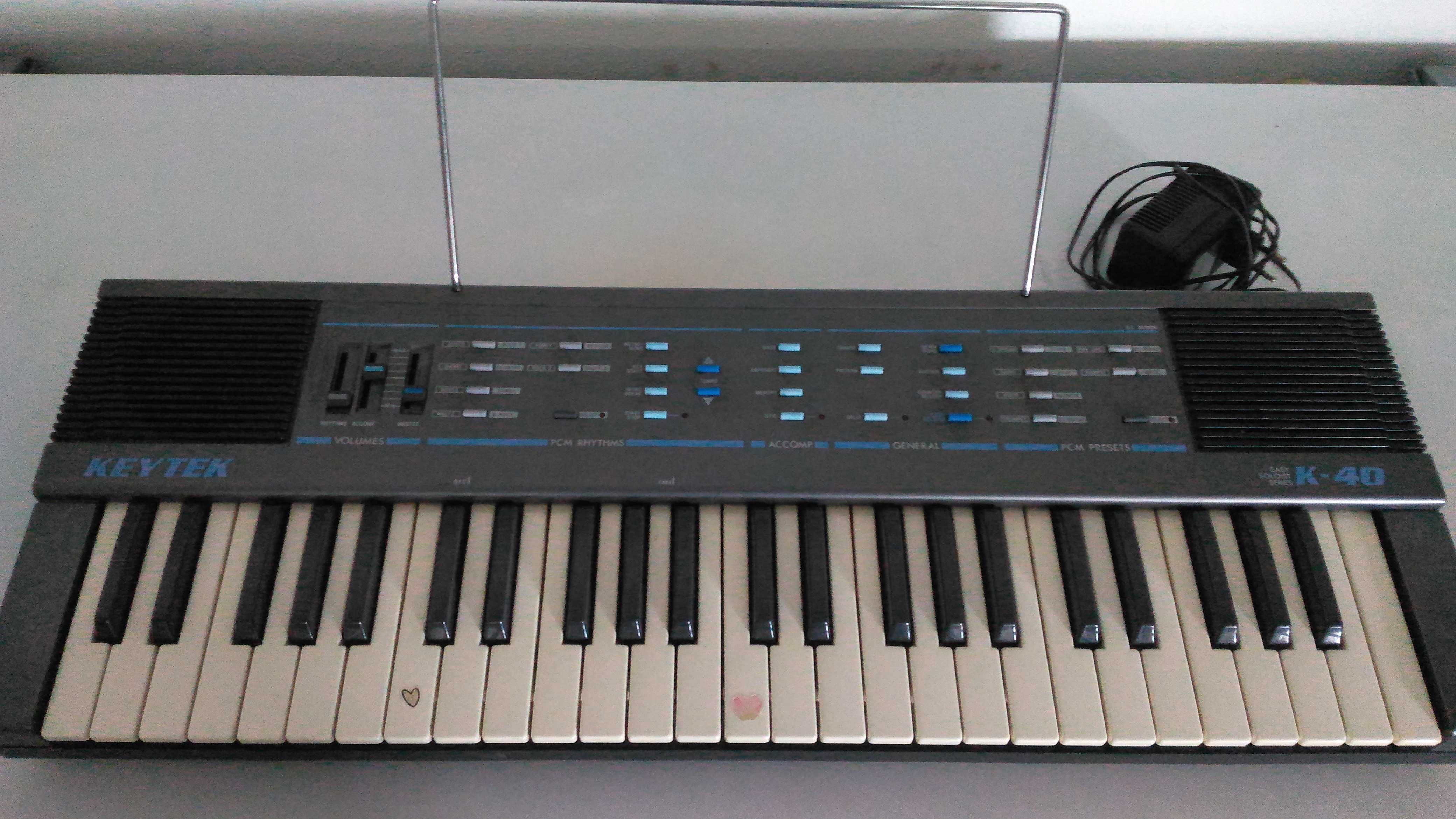 Piano KEYTEK k40.