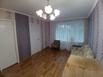 Гарненька 4 - кімнатна квартира в хорошій локації