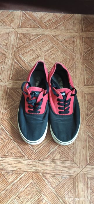 Продам кеды мокасины