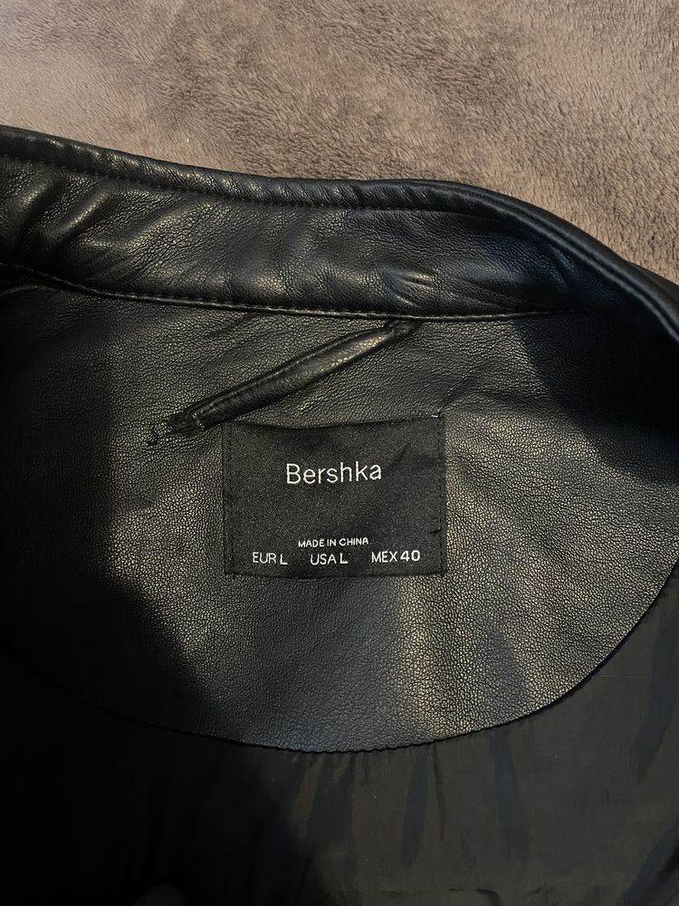 Куртка шкіряна Bershka