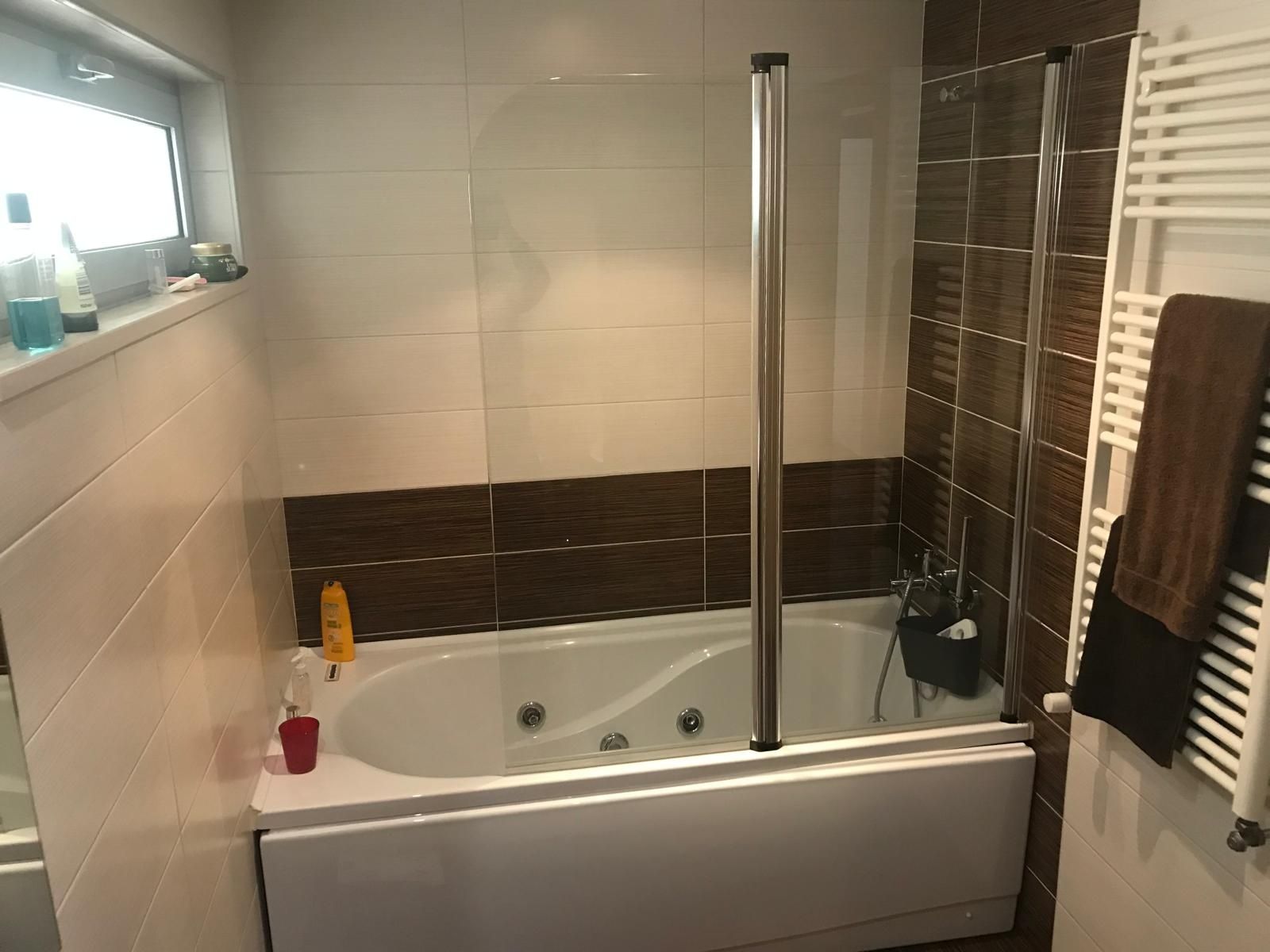 Quarto em apartamento próximo Universidades