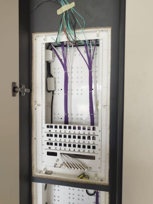 Eletricista ( Sob orçamento ou a hora)