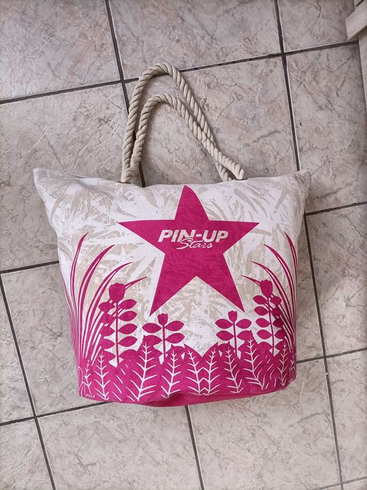 Італійська пляжна сумка Бренд

Pin-Up