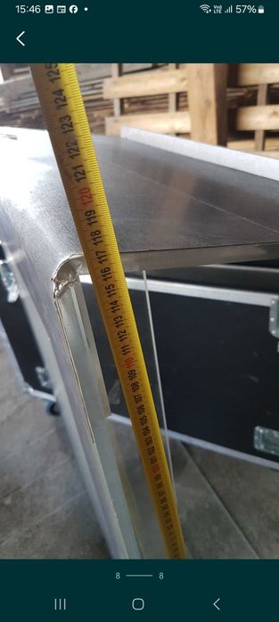 Case + mównica używana