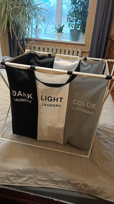 Контейнер для зберігання одягу