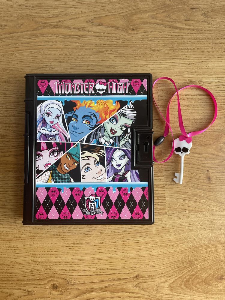 Pamiętnik Monster High na kluczyk i baterie