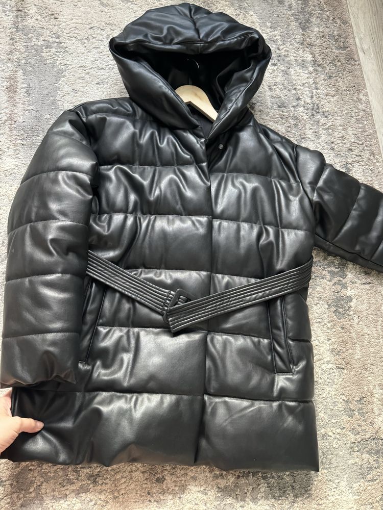 Куртка жіноча Stradivarius L