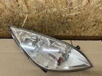 Передня права фара Mitsubishi Colt 9 Міцубісі Міцубіші Кольт 9