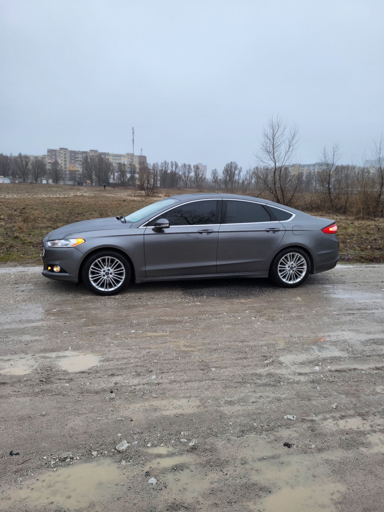 Продам  Ford Fusion