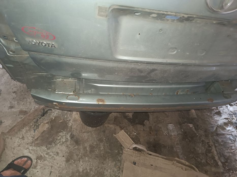 Кузов Тойота Королла Версо 2005-2009 р.