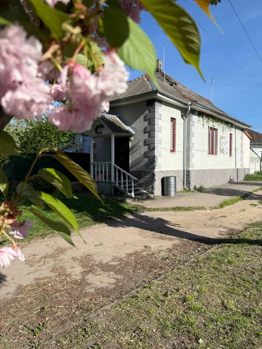 Продаж комерційне приміщення|центр|м.Дубно