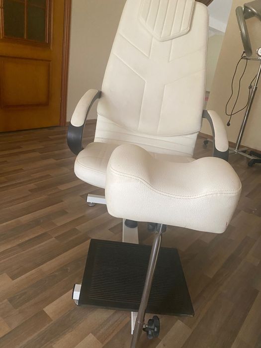 Крісло для педикюру