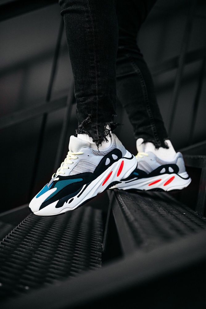 Мужские кроссовки Adidas Yeezy Boost 700 V1 Wave Runner Solid