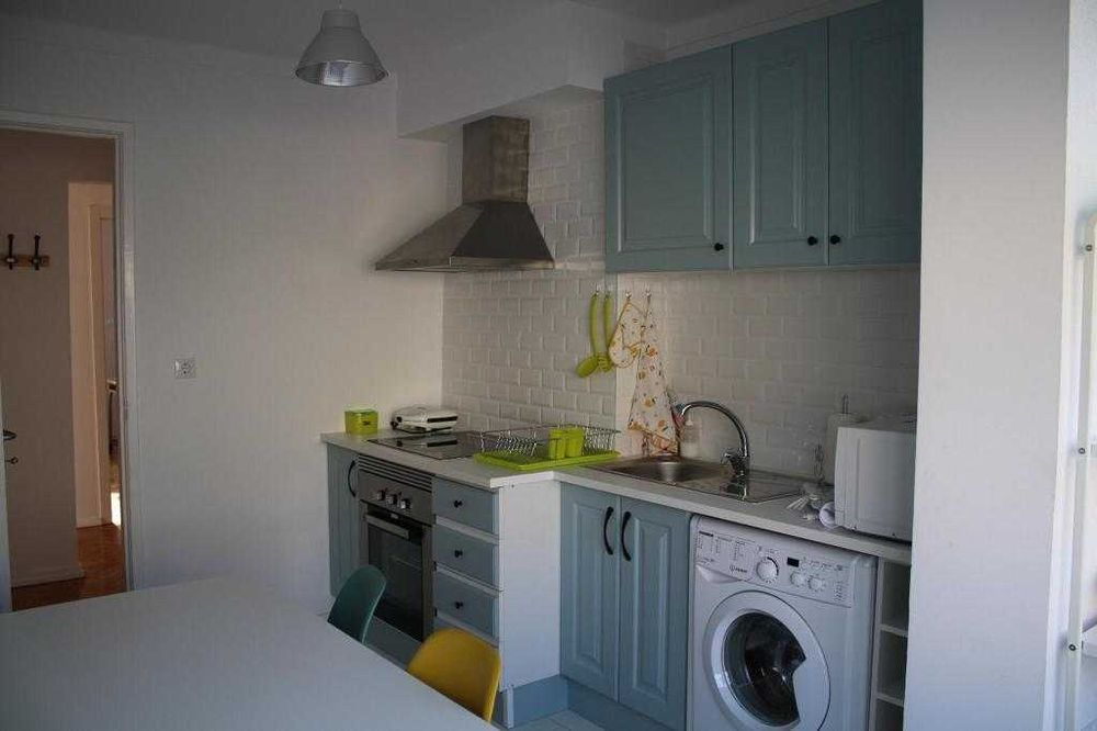 Quarto em Benfica com contrato