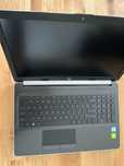 Laptop HP 15-da1036nw i5-8265U/8GB/256GB SSD/MX110 2GB/Win10H Srebrny
