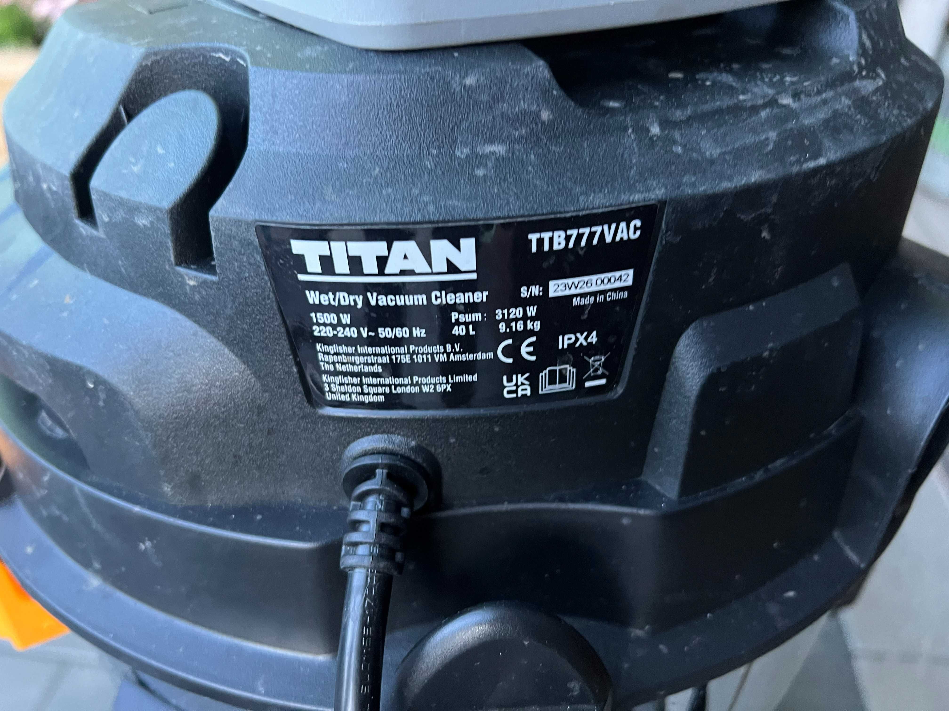 Odkurzacz przemysłowy Titan TTB777VAC 1500 W