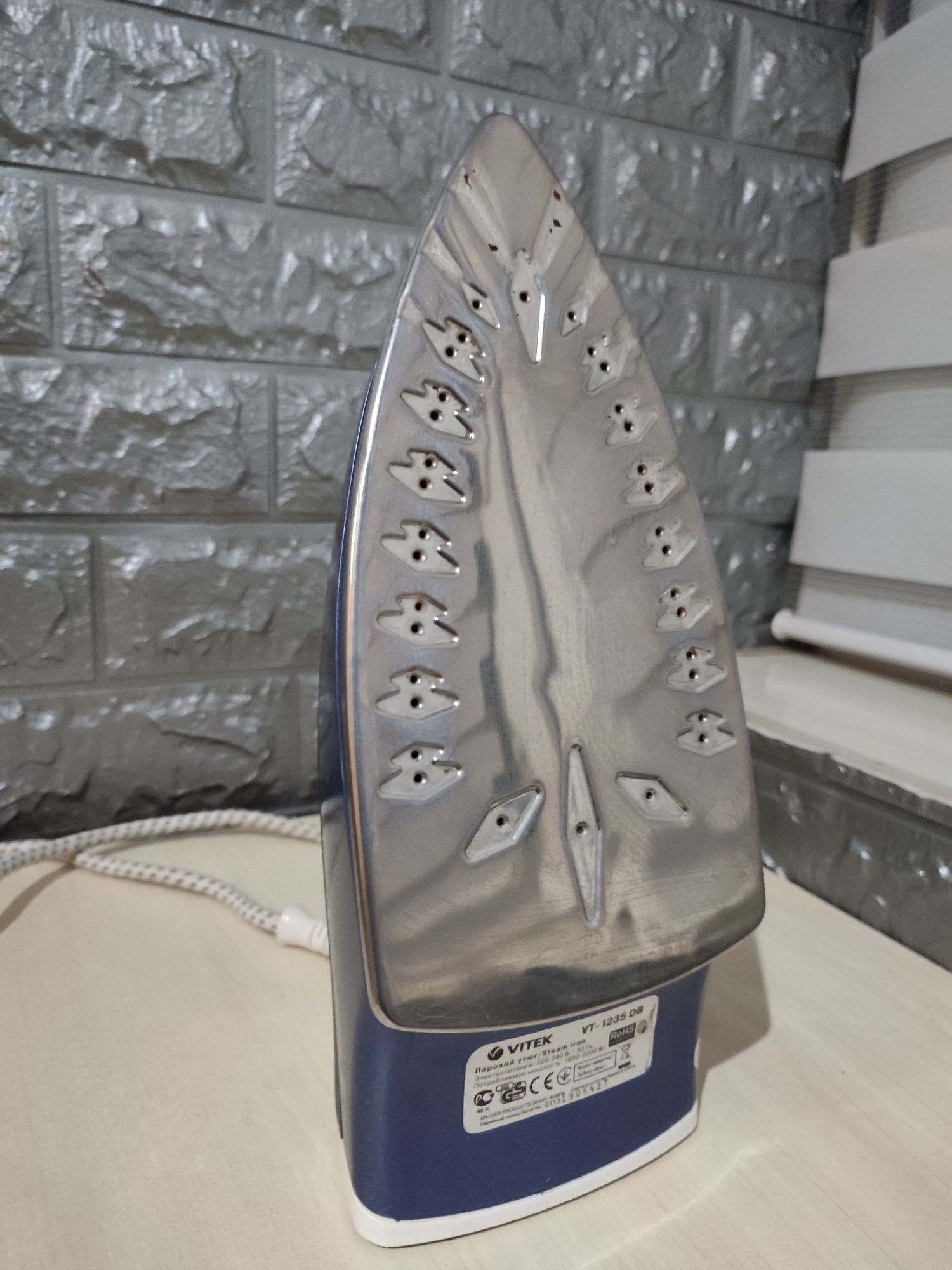 Праска Vitek VT-1235