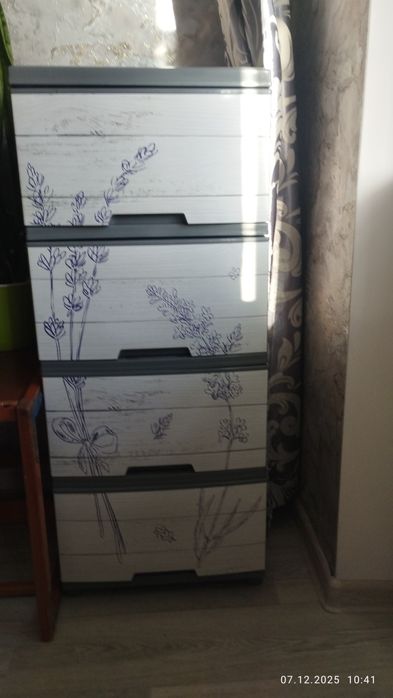 Комод пластиковий, сіро білий колір