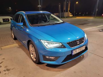 Auto Do Wynajęcia Wypozyczalnia samochodów Seat Leon Fr, Bus Blaszak