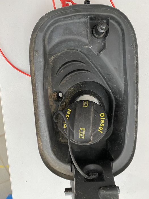 Лючок бензобака з кришкою лючка audi q7 40809906D