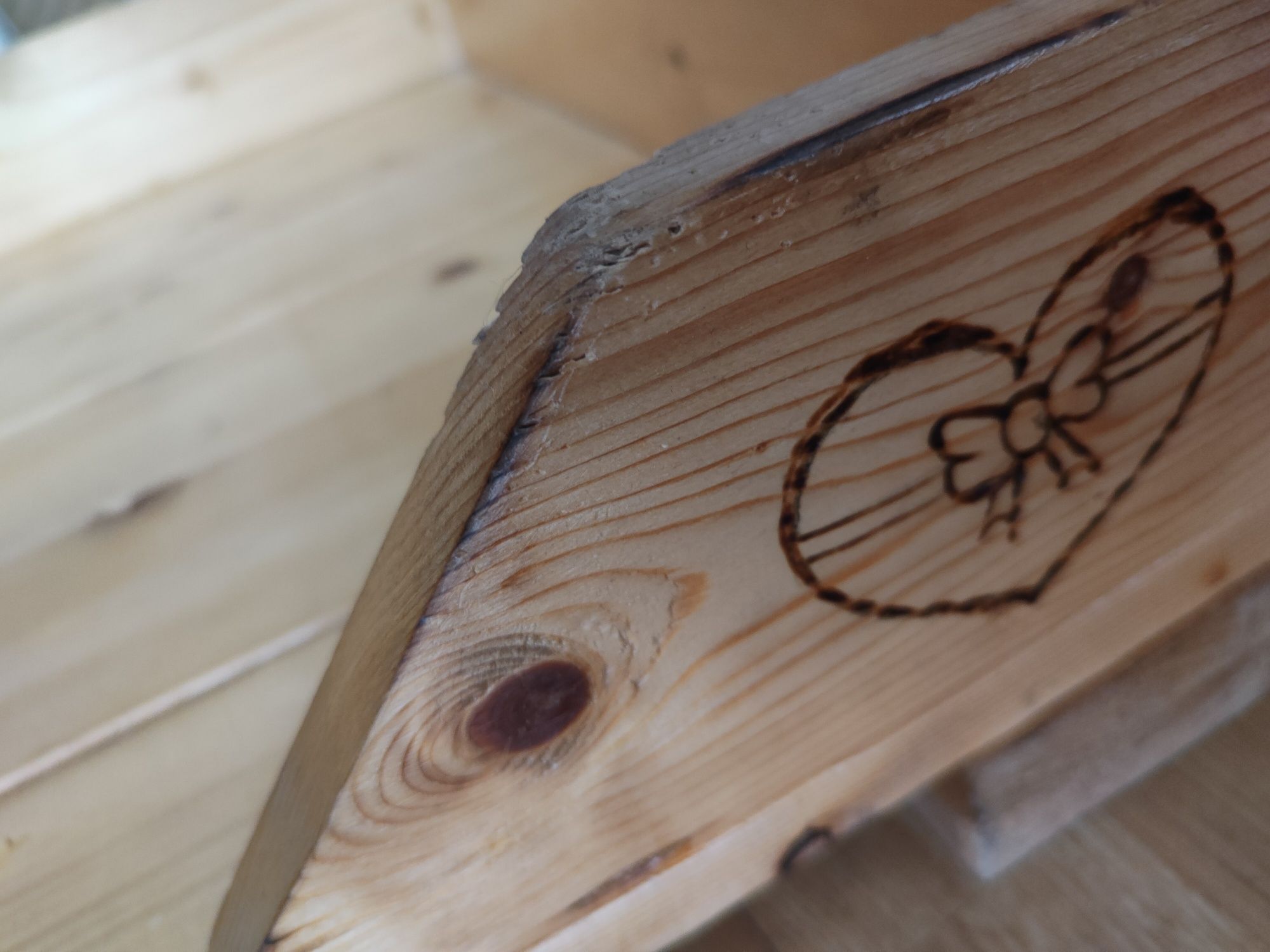 Łóżko legowisko drewniane dla psa