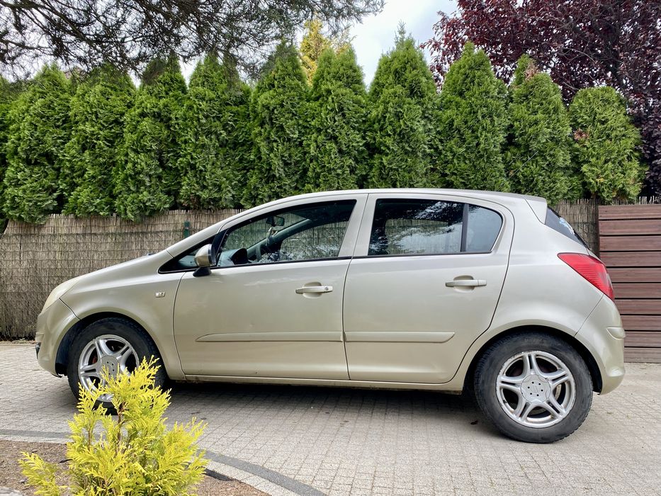 Opel corsa / 1.2 benzyna /