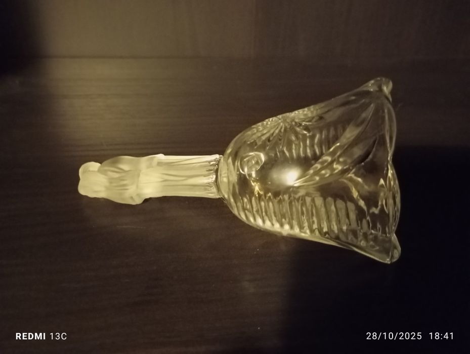 Sino de vidro transparente