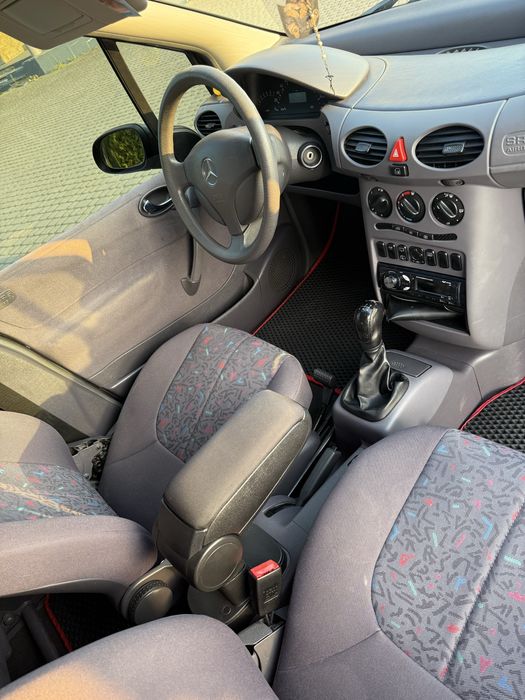 Mercedes-Benz a160