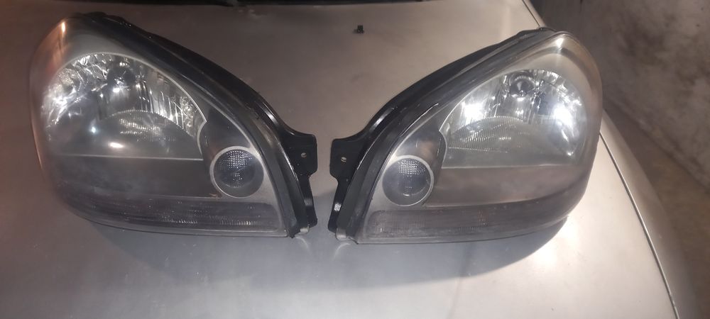 Передние фары на Hyundai Tucson '03-09