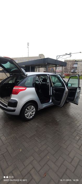 Продам Citroen C4 picasso