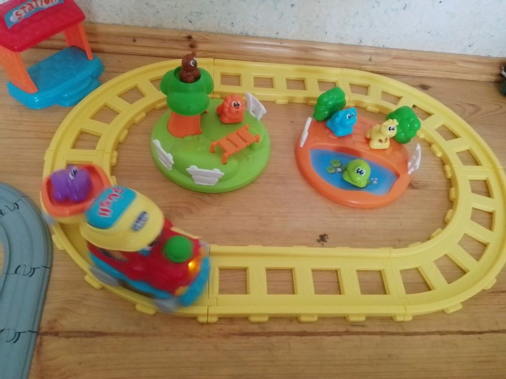 Железная дорога, развивающие игрушки