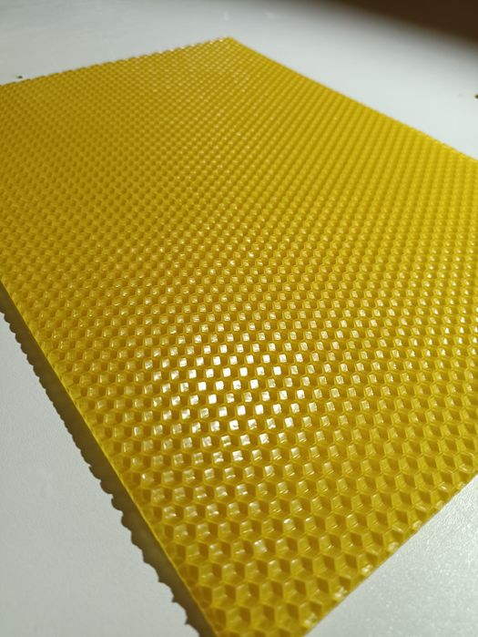 Przerób wosku na węzę, węza pszczela