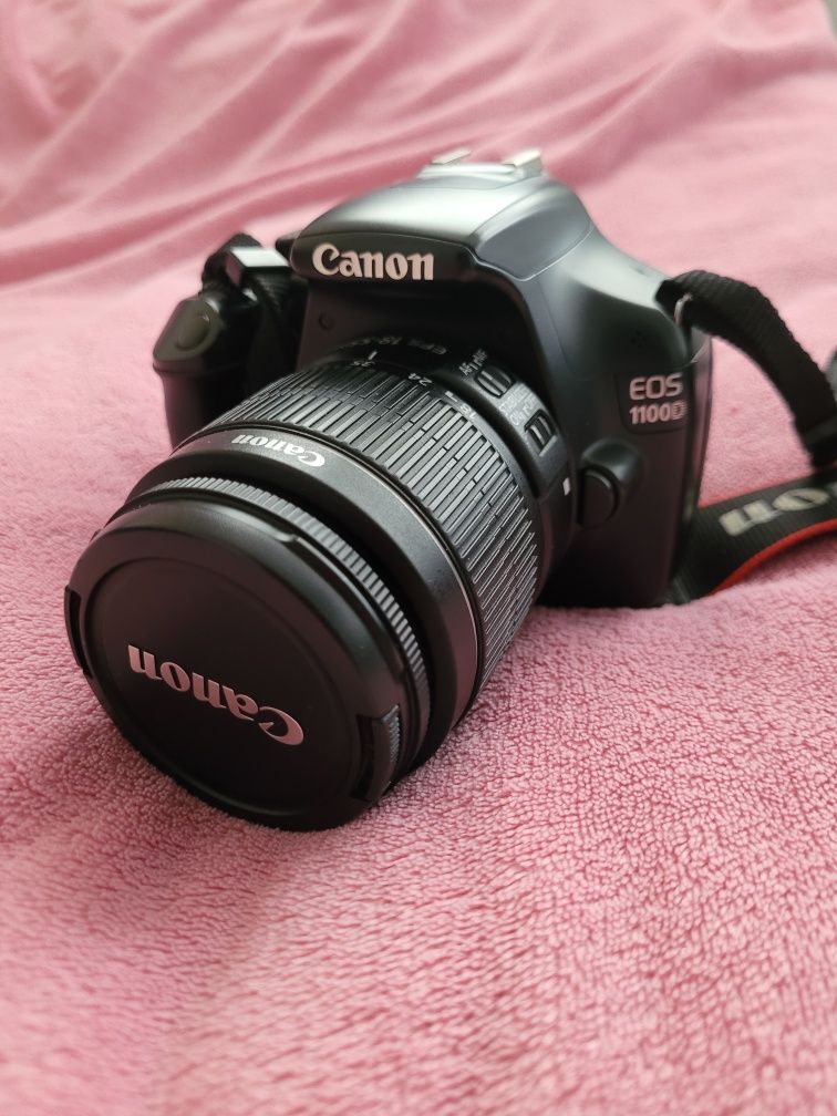 Фотоапарат Canon EOS 1100D+об'єктив