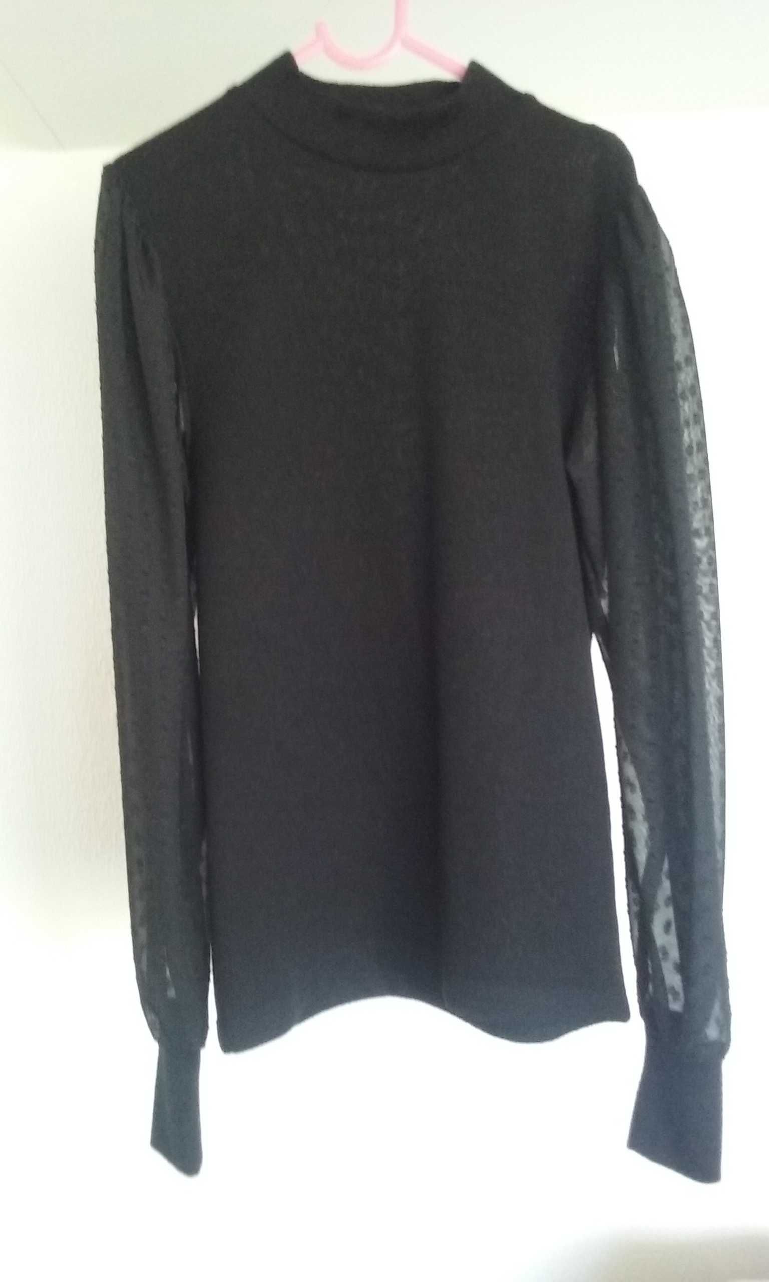 cienki sweterek sinsay S- czarny z prześwitującymi rękawami