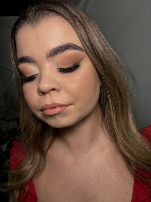 Wykonam makijaż okolicznościowy