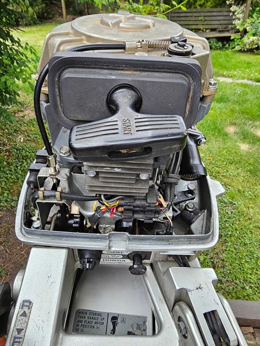 Silnik Honda zaburtowy do łodzi