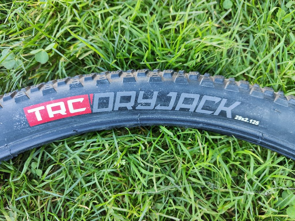 Opony Dryjack TRC r. 28'