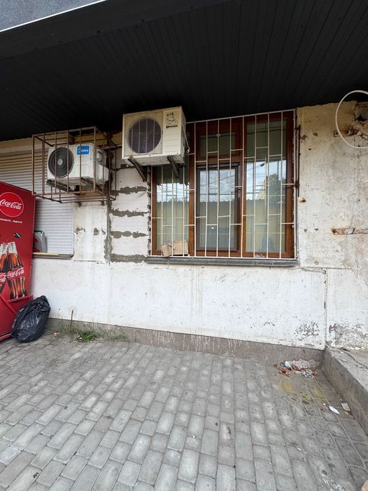 Приміщення під офіс/салон по вул. Генерала Момота (Луначарського)