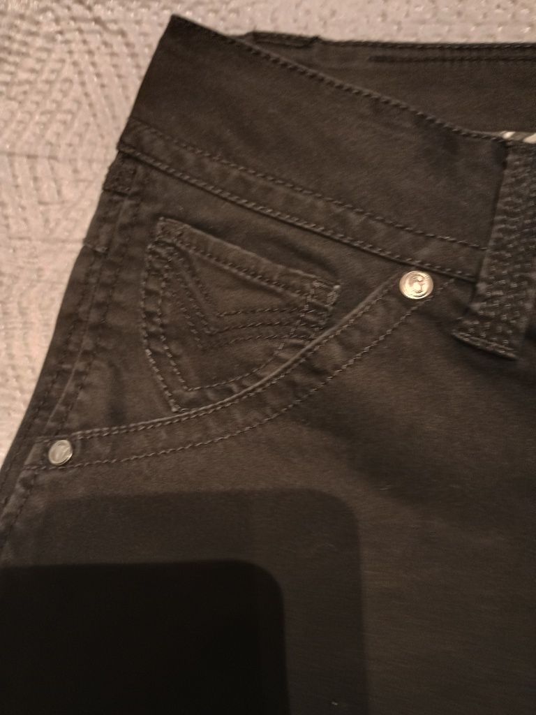 W30 GUESS Regular Straight damskie dżinsy