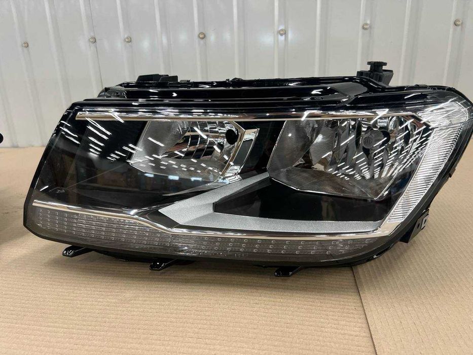 Фара передня VW Tiguan 2 покоління 2018-2021 року