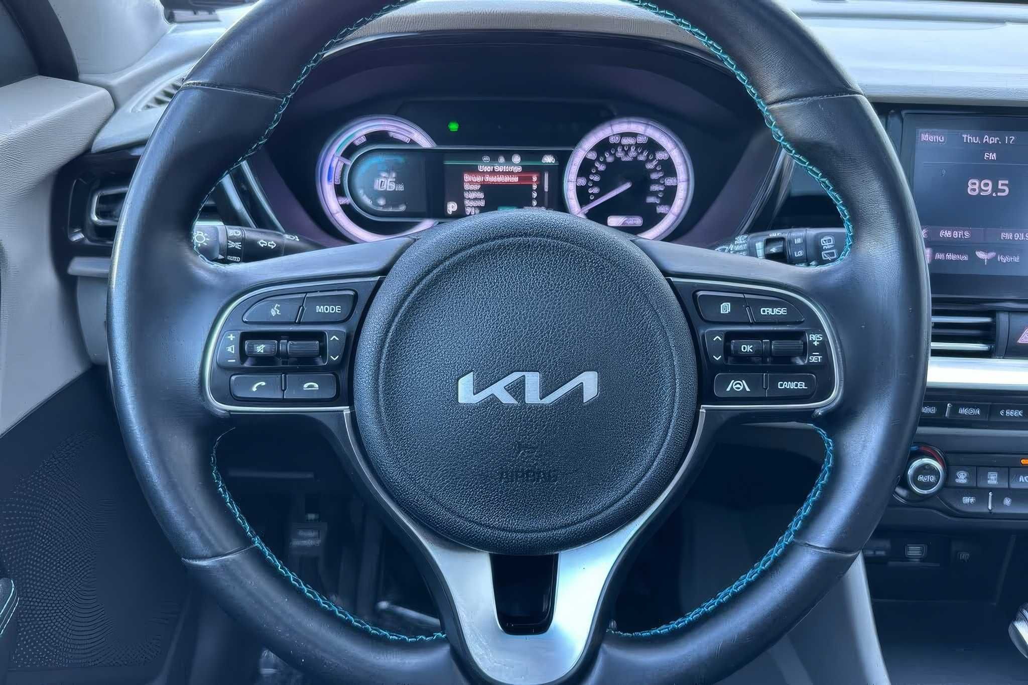 2022 Kia Niro LXS