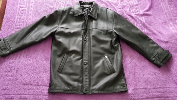 Куртка кожанная в отличном состоянии