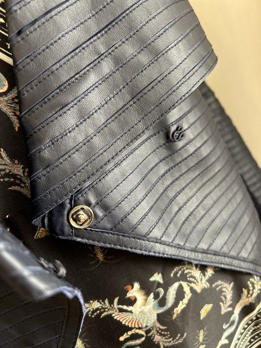 Kobieca kurtka skórzana Marciano Guess elegancka navy