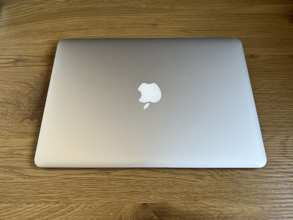 Macbook air 13” 256 gb (early 2014)