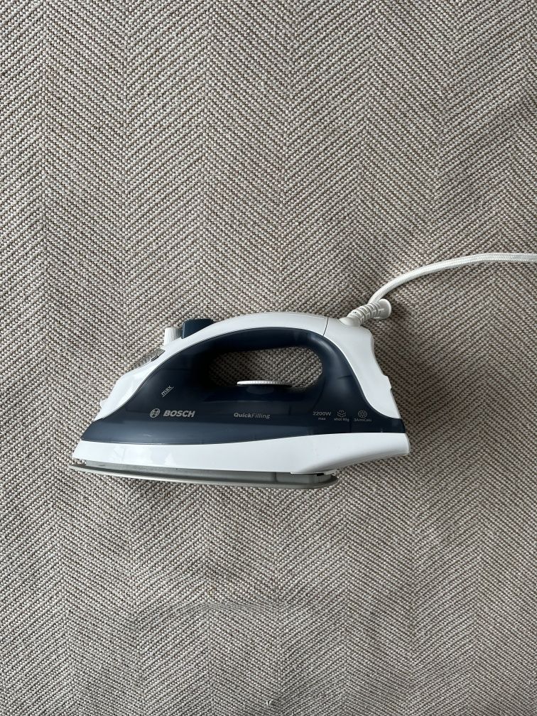Bosch Żelazko 2200W TDA2365 parowe 3anticalc jak nowe