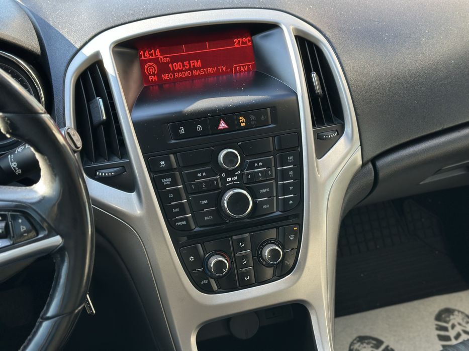 OPEL ASTRA 2010 року, 1.4 газ/бензин, механіка, передній привід