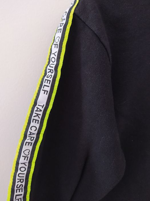 Hoodie Zara 11/12 (etiqueta 13/14, mas veste pequeno)