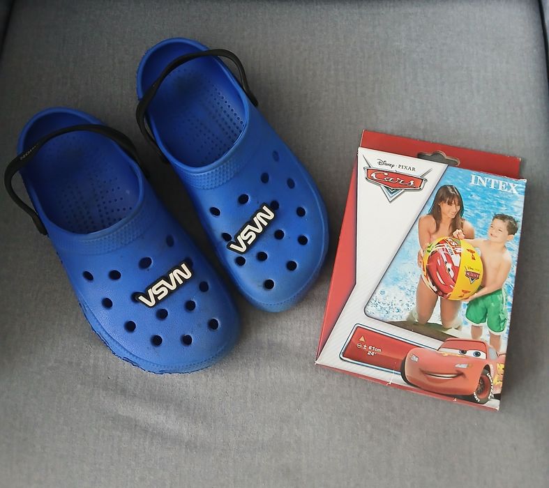 Nowa piłka plażowa Cars + klapki rozm 33