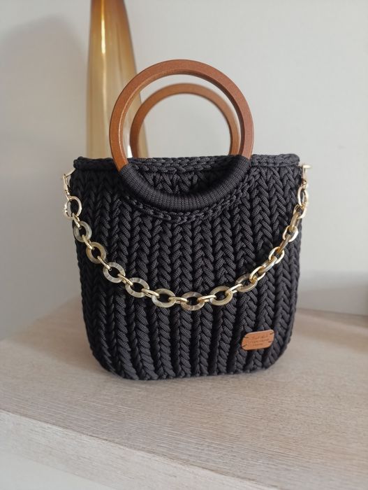 Torebka ręcznie robiona na szydełku