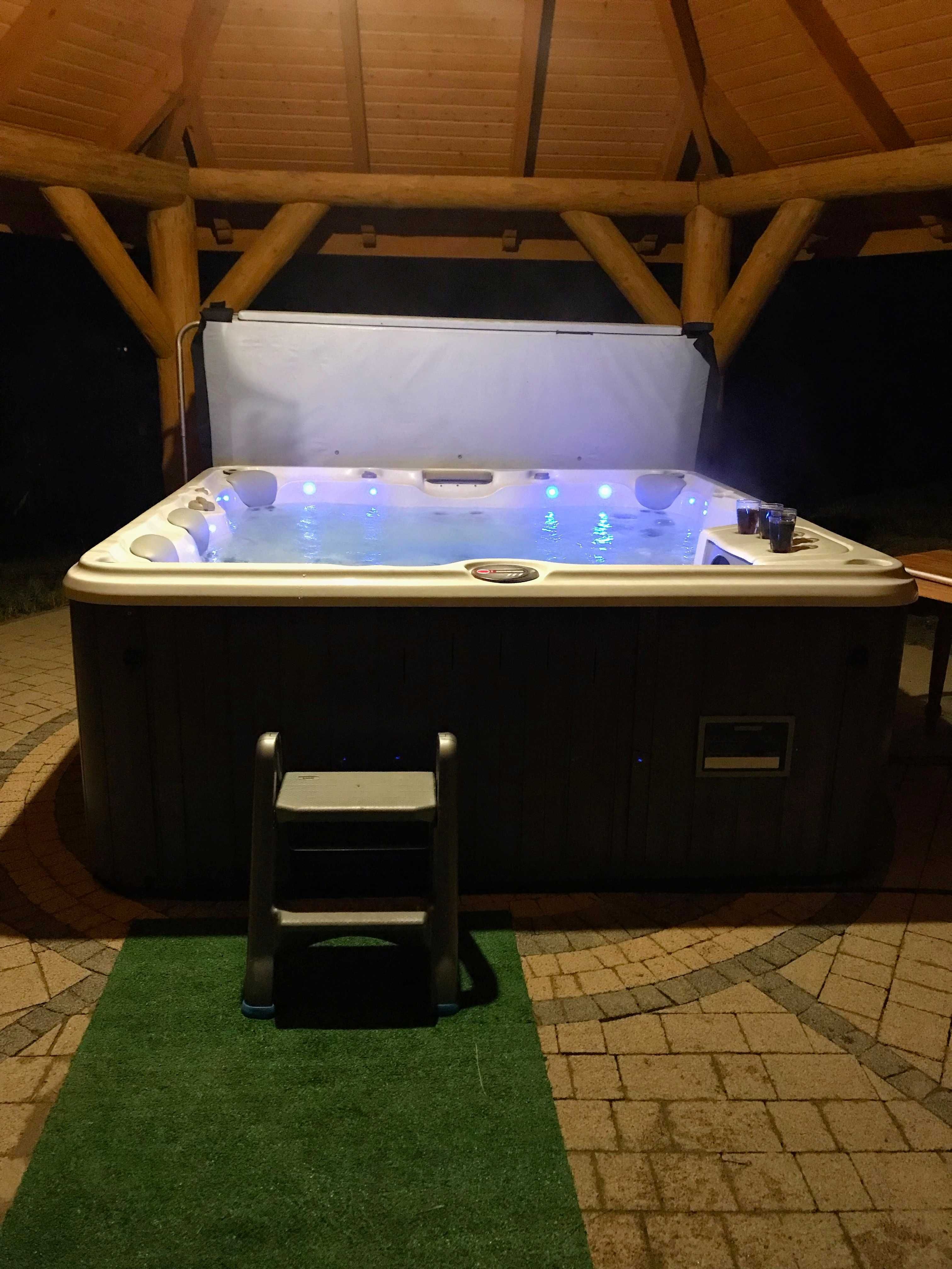 Domki Noclegi Bieszczady Solina Arłamów Polańczyk Ustrzyki Jacuzzi SPA